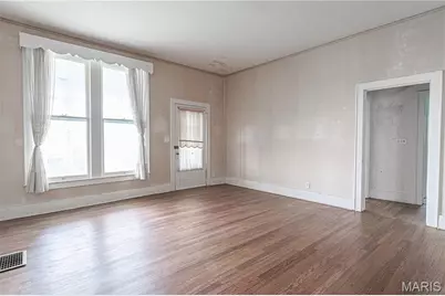 1413 Tennessee Street, Louisiana, MO 63353 - Photo 5