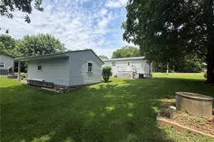 9014 Beach Dr, French Village, MO 63036 - Photo 21
