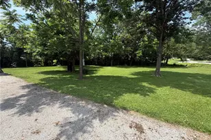 9014 Beach Dr, French Village, MO 63036 - Photo 11