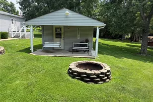 9014 Beach Dr, French Village, MO 63036 - Photo 15