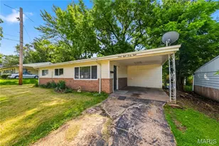 9838 Tanbark Ln, Saint Louis, MO 63134 - Photo 3