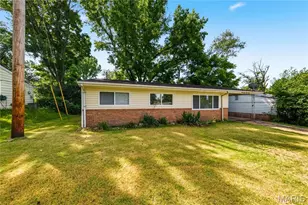 9838 Tanbark Ln, Saint Louis, MO 63134 - Photo 5