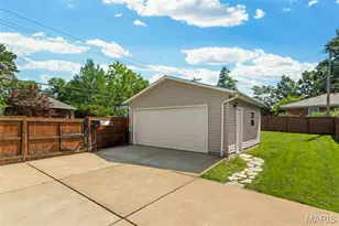 1402 Silverton Pl, Richmond Heights, MO 63117 - Photo 37