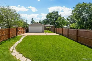 1402 Silverton Pl, Richmond Heights, MO 63117 - Photo 35
