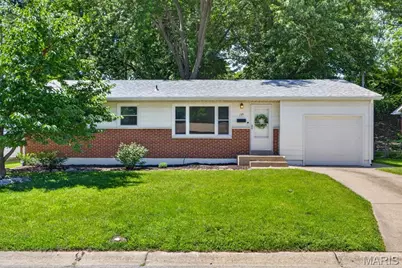 139 Woodlawn Drive, Saint Charles, MO 63301 - Photo 1