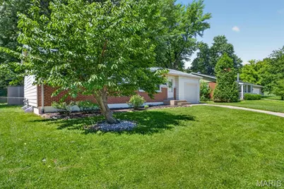 139 Woodlawn Drive, Saint Charles, MO 63301 - Photo 3