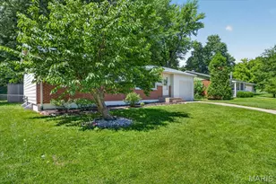139 Woodlawn Dr, Saint Charles, MO 63301 - Photo 3