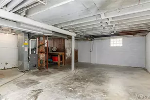 10323 Eaglewood Ave, Overland, MO 63114 - Photo 11