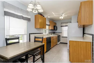 10323 Eaglewood Avenue, Overland, MO 63114 - Photo 5