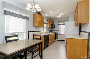 10323 Eaglewood Ave, Overland, MO 63114 - Photo 5