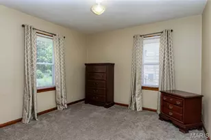 10323 Eaglewood Ave, Overland, MO 63114 - Photo 9