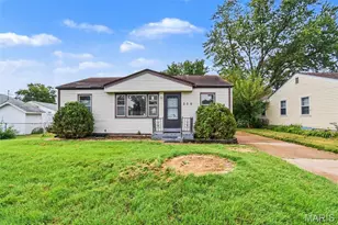250 Maple Dr, Florissant, MO 63031 - Photo 1