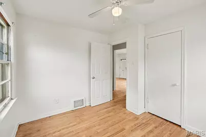 250 Maple Drive, Florissant, MO 63031 - Photo 9