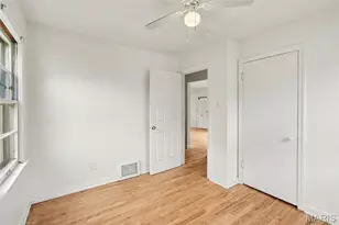 250 Maple Dr, Florissant, MO 63031 - Photo 9