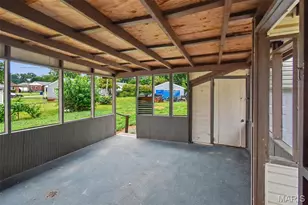 250 Maple Dr, Florissant, MO 63031 - Photo 15