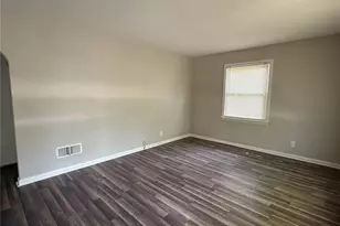 10124 Winkler Dr, Saint Louis, MO 63136 - Photo 3