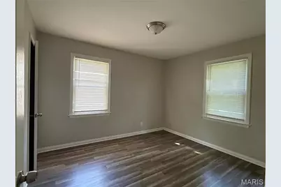 10124 Winkler Drive, Saint Louis, MO 63136 - Photo 5