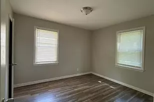 10124 Winkler Dr, Saint Louis, MO 63136 - Photo 5