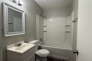 10124 Winkler Dr, Saint Louis, MO 63136 - Photo 7