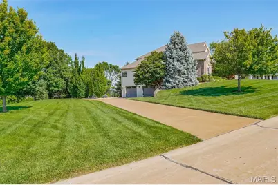 1 Stonebridge Place, Saint Charles, MO 63301 - Photo 7