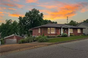 1222 W 9th St, Washington, MO 63090 - Photo 1