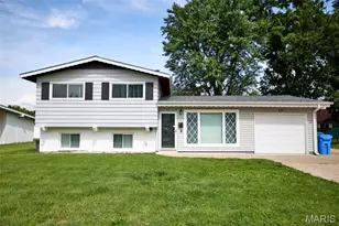 13 Sunridge Ln, Florissant, MO 63031 - Photo 1