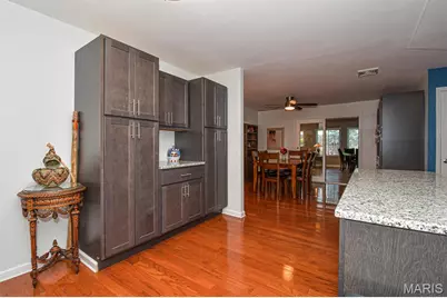 4817 Bankfield Court, Saint Louis, MO 63128 - Photo 13