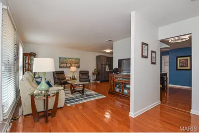 4817 Bankfield Court, Saint Louis, MO 63128 - Photo 9