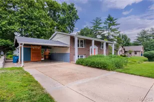 12045 Ameling Rd, Maryland Heights, MO 63043 - Photo 3