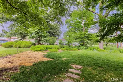 12045 Ameling Road, Maryland Heights, MO 63043 - Photo 27