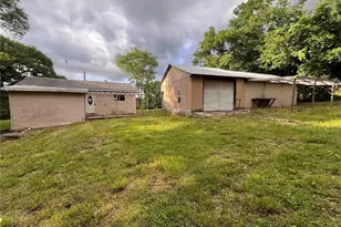 298 Hawkeye Dr, Hawk Point, MO 63349 - Photo 3