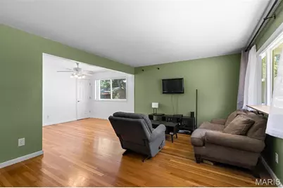1040 Kostka Lane, Florissant, MO 63031 - Photo 5