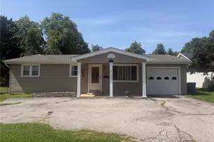 1323 W Congress St, Pacific, MO 63069 - Photo 1