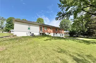 11606 Doris Dr, Saint Louis, MO 63138 - Photo 15