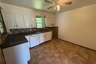 9732 Gloucester Dr, Saint Louis, MO 63137 - Photo 5