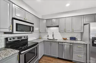 8030 Pershing Ave, Saint Louis, MO 63105 - Photo 11