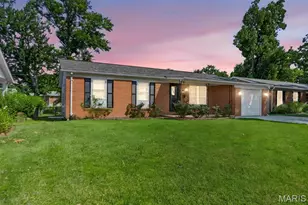 7437 Sunset Dr, Hazelwood, MO 63042 - Photo 3