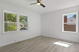 7025 Greenholly Dr, Affton, MO 63123 - Photo 25