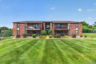 6840 Cottage Grove Ln, Saint Louis, MO 63129 - Photo 1
