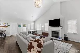 738 Windberry Ct, Oakland, MO 63122 - Photo 5
