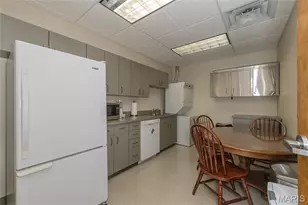 2 Richmond Center Ct, Saint Peters, MO 63376 - Photo 29