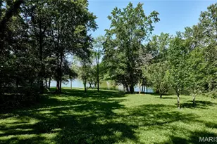 31 Great Lakes Dr, Saint Peters, MO 63376 - Photo 3