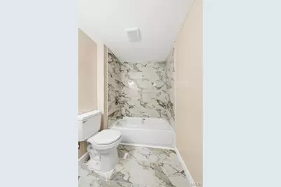 1921 Burns Avenue, Saint Louis, MO 63114 - Photo 9