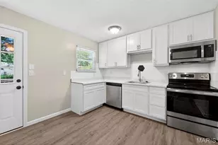 2240 Larbrook Dr, Florissant, MO 63031 - Photo 11