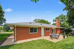6008 Deerwood Dr, Saint Louis, MO 63123 - Photo 25