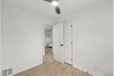 9800 Scottdale Drive, Saint Louis, MO 63136 - Photo 15