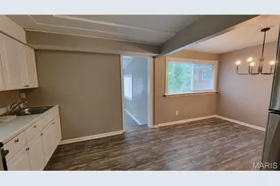 8720 Marcella Avenue, Bel-Ridge, MO 63121 - Photo 3