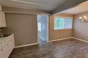 8720 Marcella Ave, Bel-Ridge, MO 63121 - Photo 3