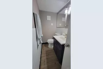 8720 Marcella Avenue, Bel-Ridge, MO 63121 - Photo 9