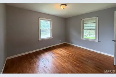 10711 Saint Henry Lane, Saint Ann, MO 63074 - Photo 7